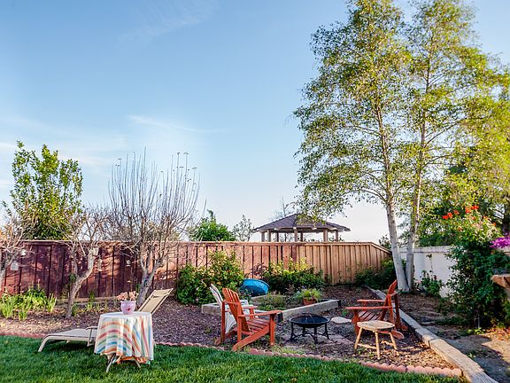 4th image of 24007 Morella Cir
