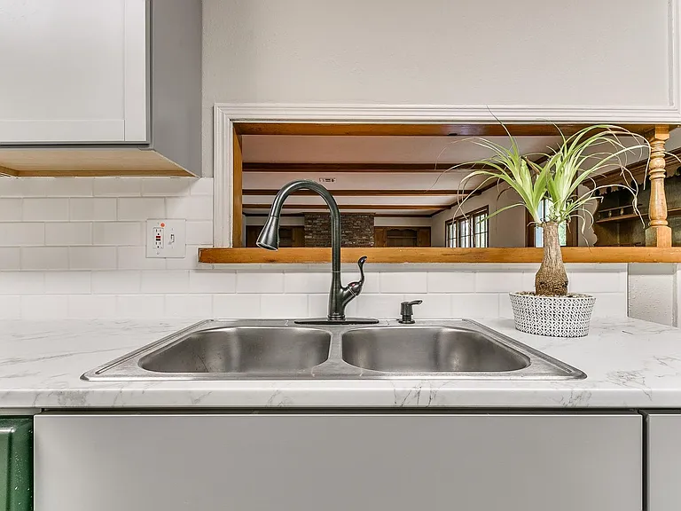 2221 Churchill Pl — Photo 15