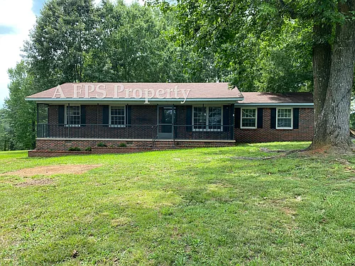 583 S Holcomb Rd SW Photo 1