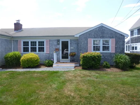 559 Wolcott Ave, Middletown, RI 02842