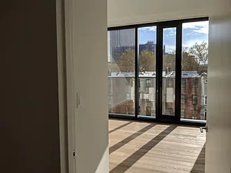 Rented by MaxInvest Real Estate, Inc.