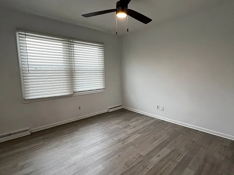 5313-5325 Territorial Rd — Photo 15