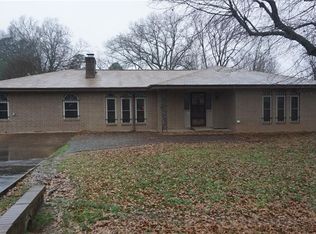 801 7th St, Barling, AR 72923