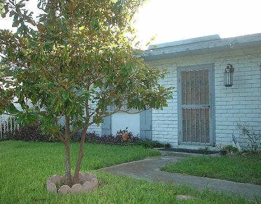 1st image of 1711 ARBOLEDA DR