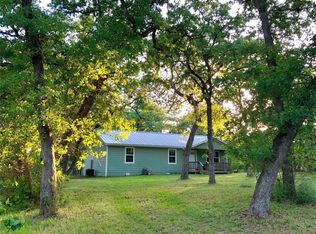 189 Old Potato Rd, Paige, TX 78659