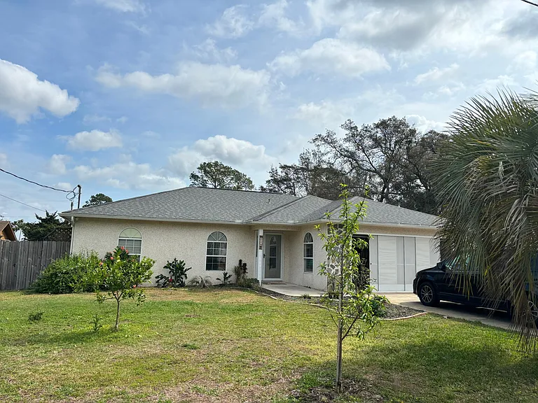 115 Nautilus Rd — Photo 2