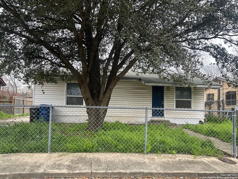 1st image of 2339 Dahlgreen Ave