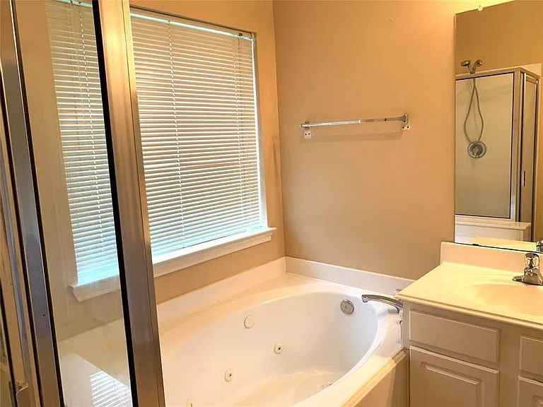 9119 Melody Park Ln — Photo 17