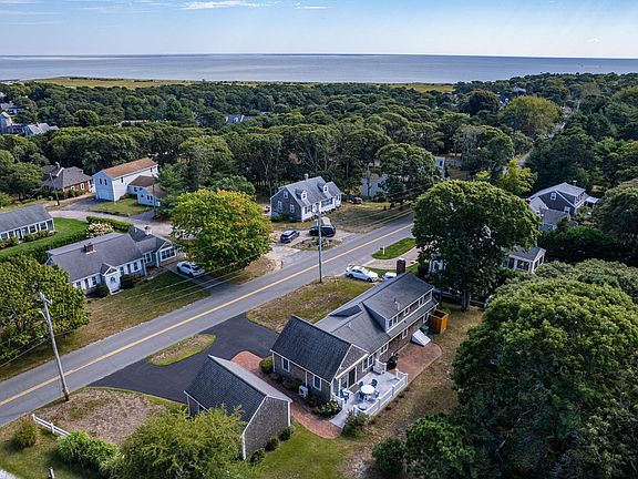 5th image of 122 Forest Beach Road