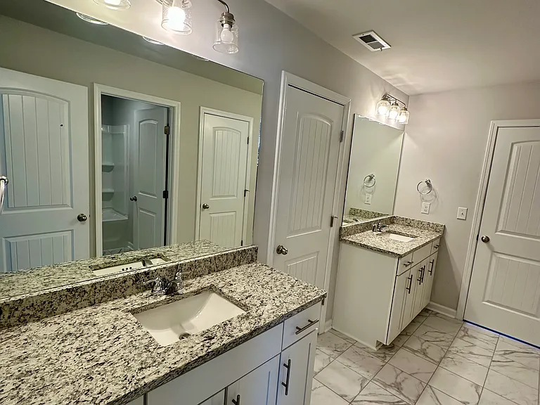 304 Greymoor Ln — Photo 19