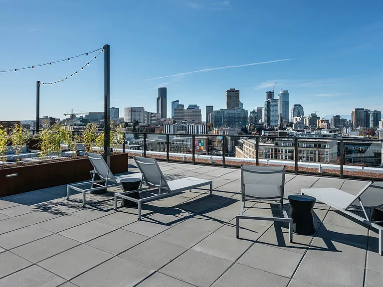 Rooftop Deck with Panoramic Views of Downtown