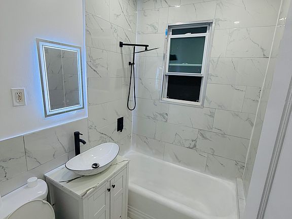2nd image of 13 Finlay Pl #1L