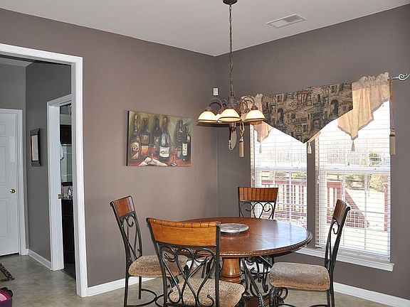 5th image of 6611 Heath Glen Dr