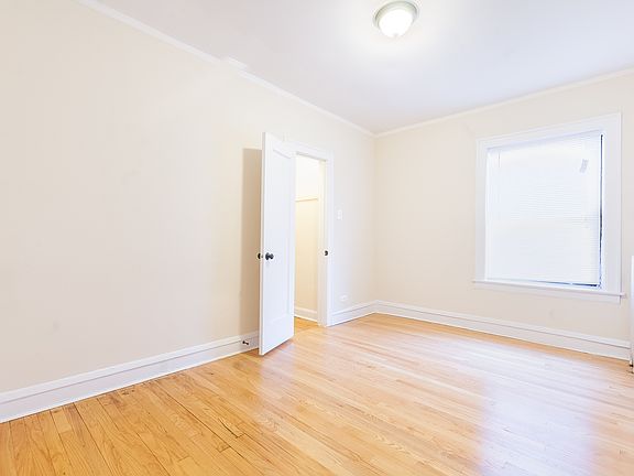 2nd image of 1650 W 80th St #Af1650-1