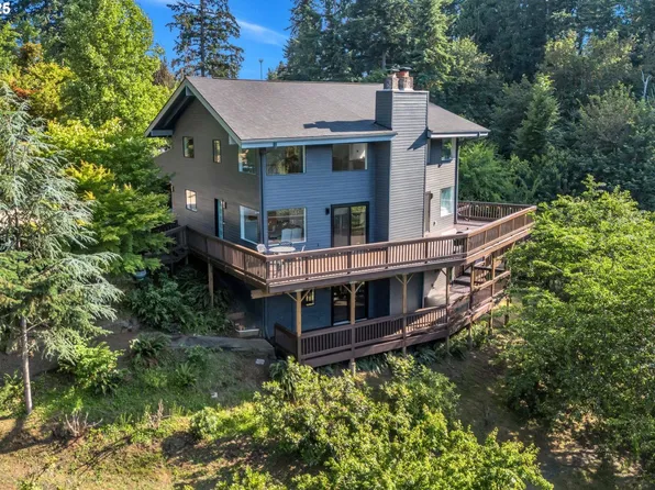 20333 S Sweetwood Ln, Oregon City, OR 97045
