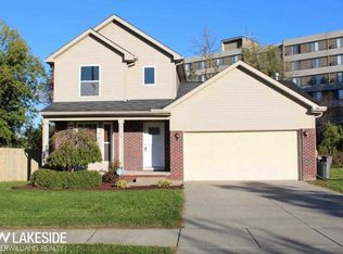 42575 N Walnut St, Clinton Township, MI 48036