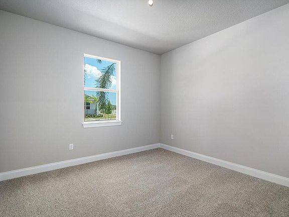 4th image of 6512 NW Cloverdale Avenue