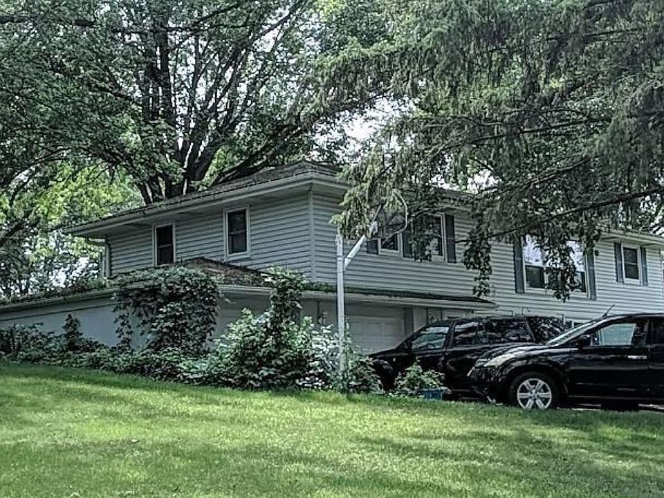 2nd image of 2405 139th St W