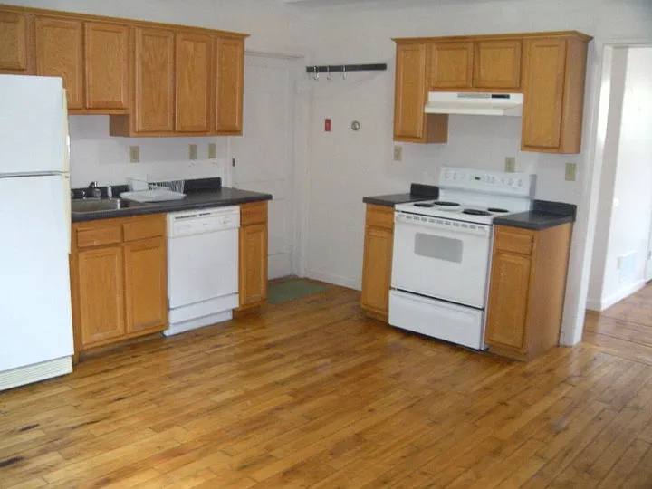 29 Nichols Ave