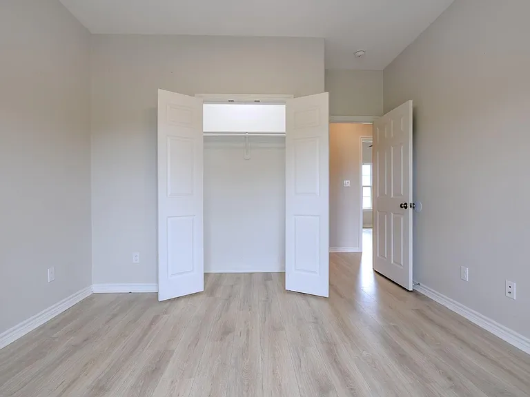 2422 Cardinal Dr — Photo 24