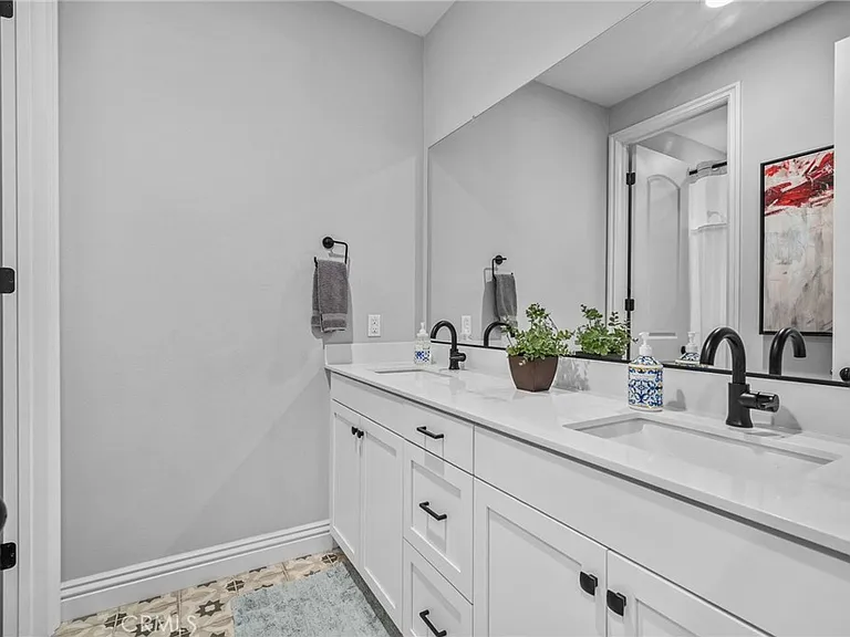 24253 Flora Rd — Photo 35