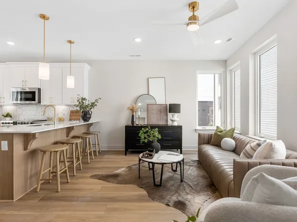 305 Normans Ct, Nashville, TN 37216