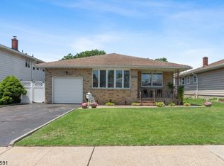 614 Rosewood Ter, Linden, NJ 07036