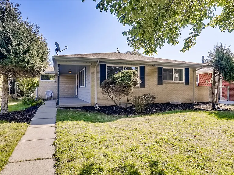 1732 Florence St — Photo 12