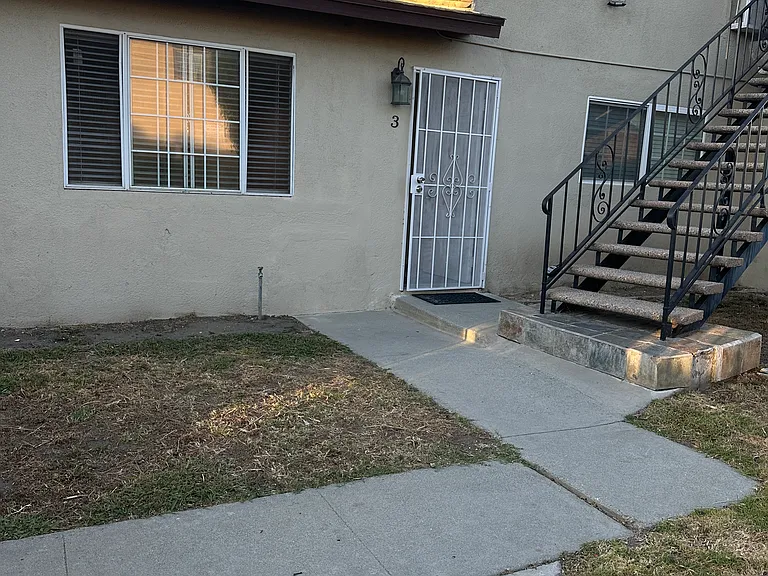 1064 Waters Ave #3 — Photo 1