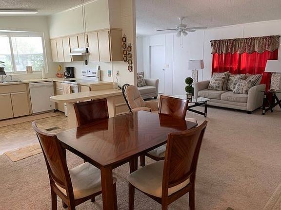 3rd image of 5 Andalusia Ln