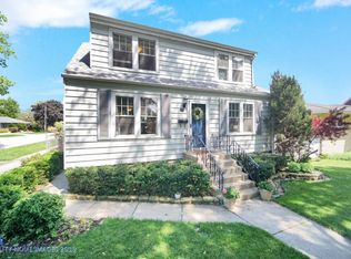 9801 Warren Ave, Oak Lawn, IL 60453