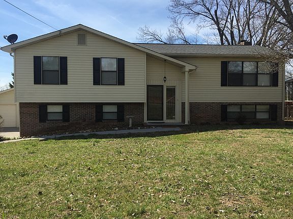 3rd image of 2952 Big Bend Dr