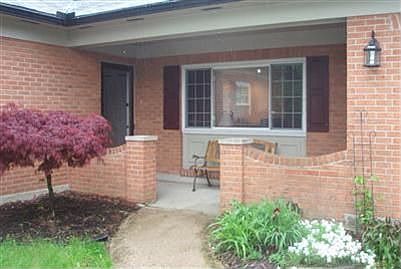 2nd image of 3059 Bantam Way