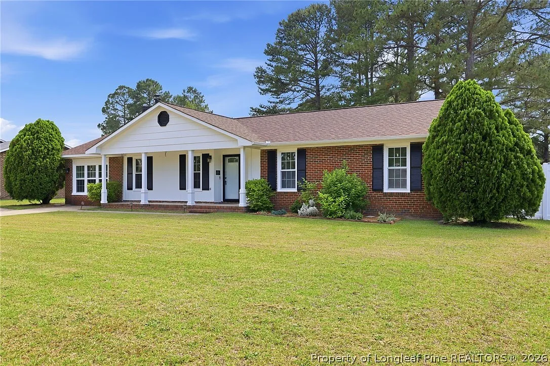 3 bed, 2.0 bath, 1880 sqft, $1,800 — Photo 3
