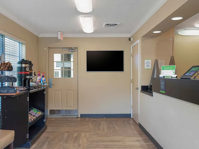 Lobby and Guest Check-in