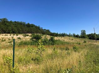 216 C Valley Dr, Berea, KY 40403