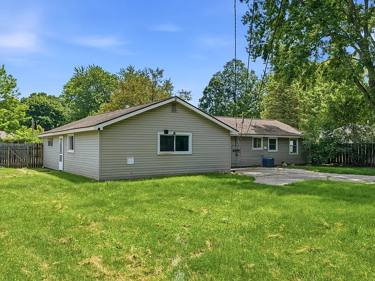 3130 Greenlawn Ave — Photo 26