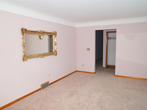4th image of 2129 Ganton Dr