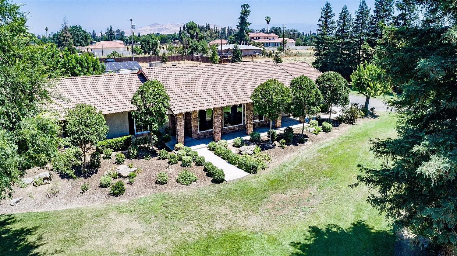 8161 N Fowler Ave, Clovis, CA 93619 Zillow