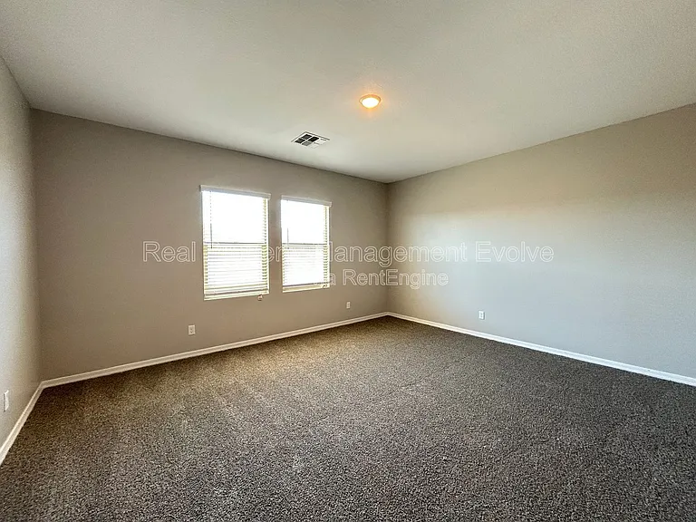 6551 W Magdalena Ln — Photo 16