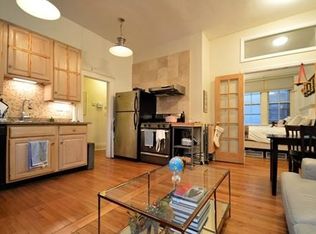 68 Phillips St APT 1, Boston, MA 02114
