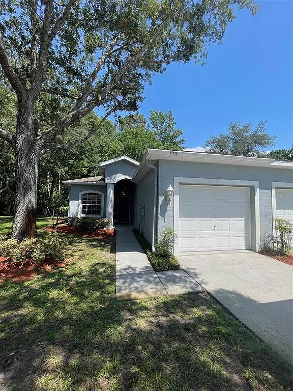 2 bed, 2.0 bath, 1117 sqft, $1,800 — Photo 2