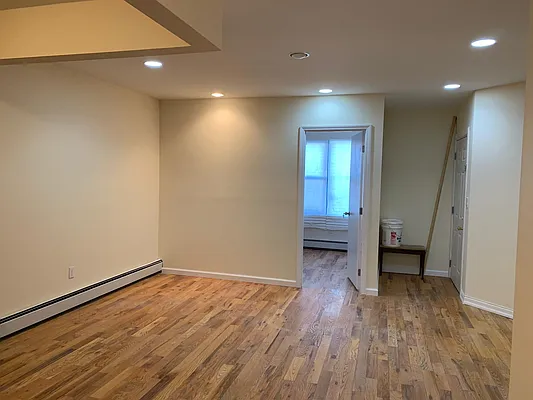 Rented by Premier Metro Realty Corp | media 29