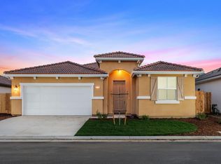 1476 Crimson Way, Dinuba, CA