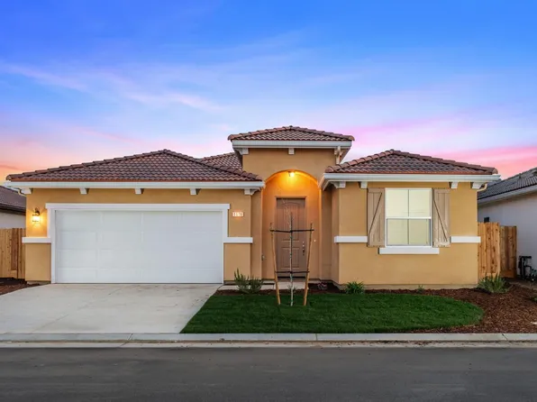 1476 Crimson Way, Dinuba, CA 93618