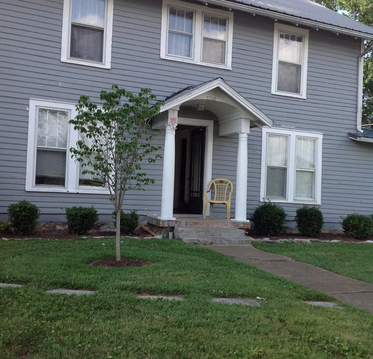 1021 E Bell St — Photo 1