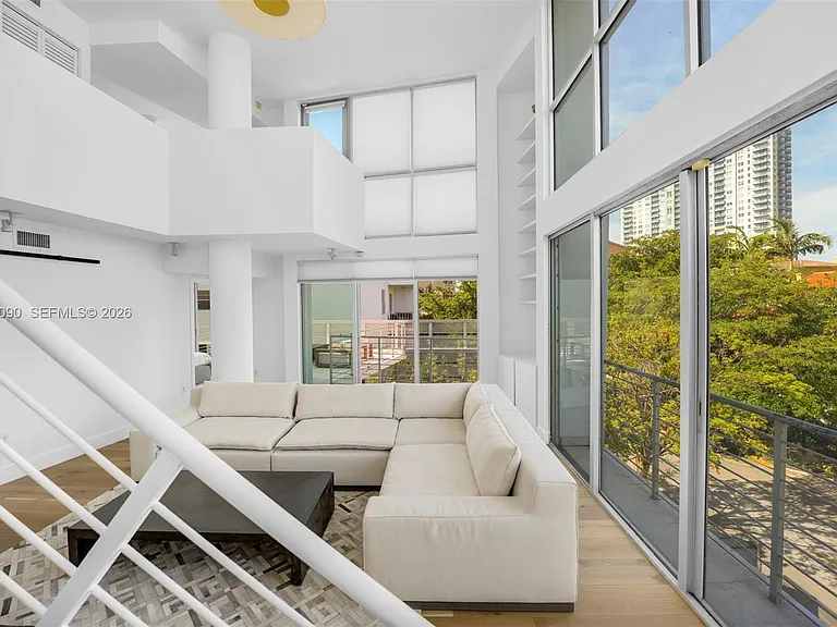 221 Jefferson Ave #10 — Photo 4