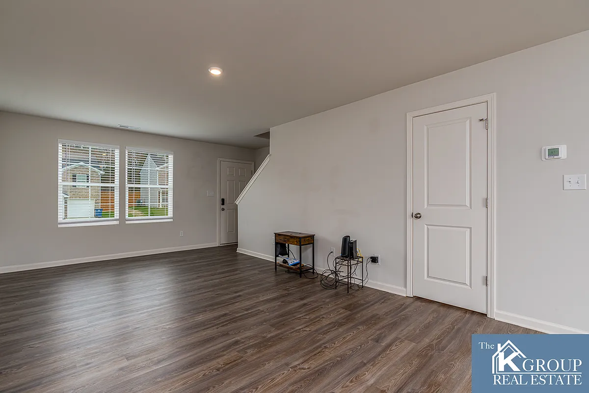 Building Photo - 138 Red Hawk Dr