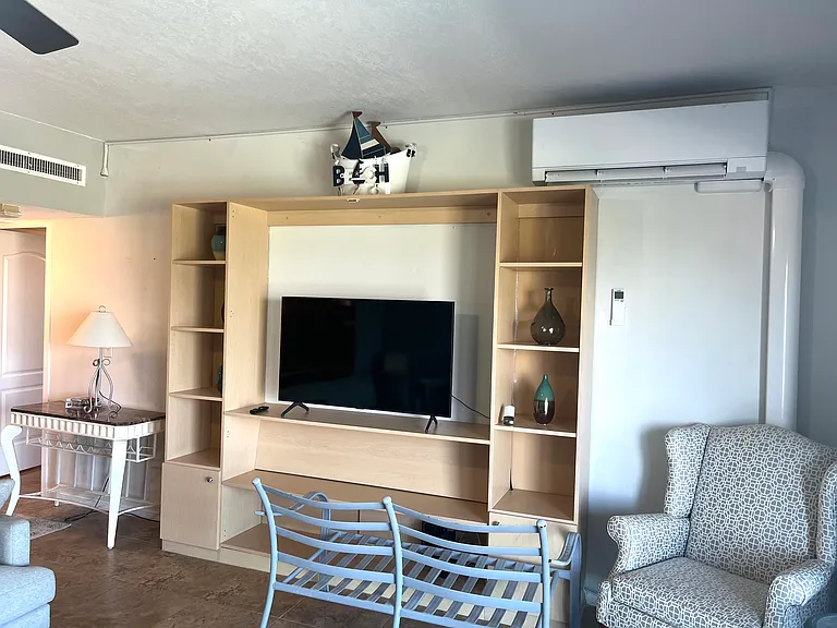 880 Mandalay Ave #802 — Photo 24