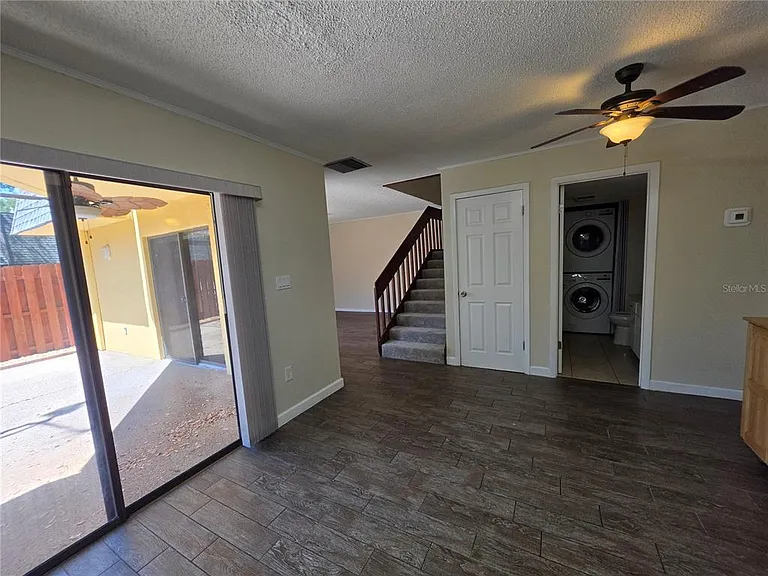 3824 Saxon Dr — Photo 13